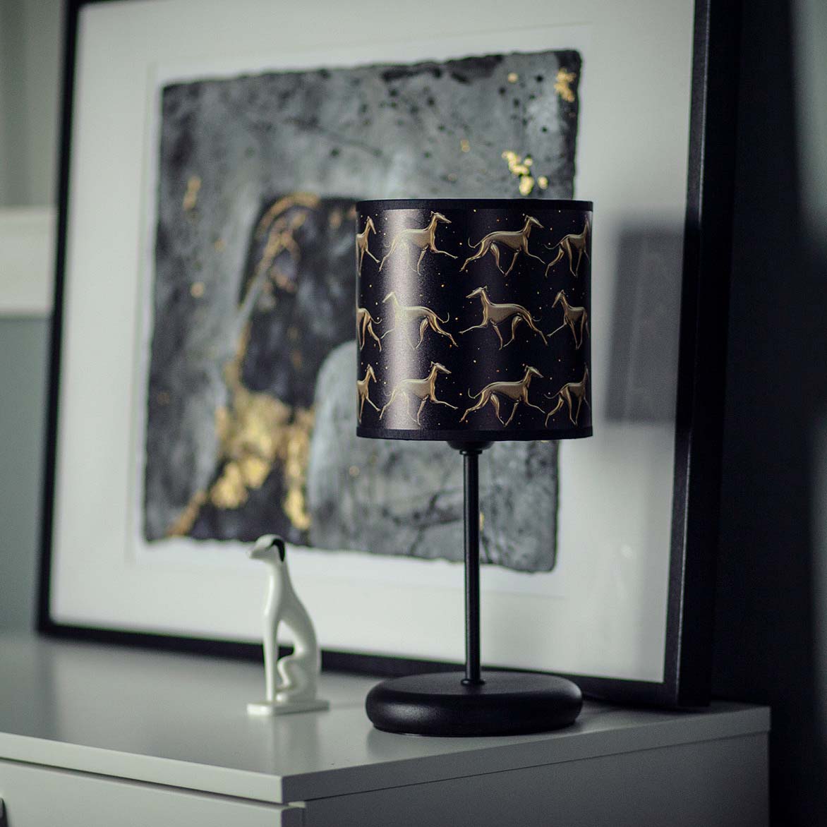 Lampka biurkowa w charty GOLD IGGY - Wear.Chartbeat zdjęcie 3
